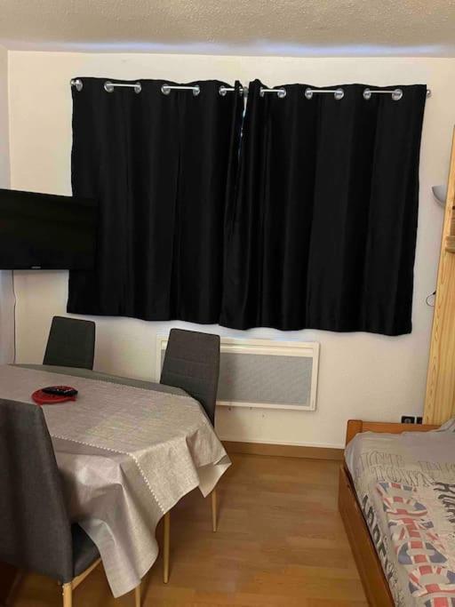 Charmant Studio A Font-Romeu Avec Place De Parking Luaran gambar